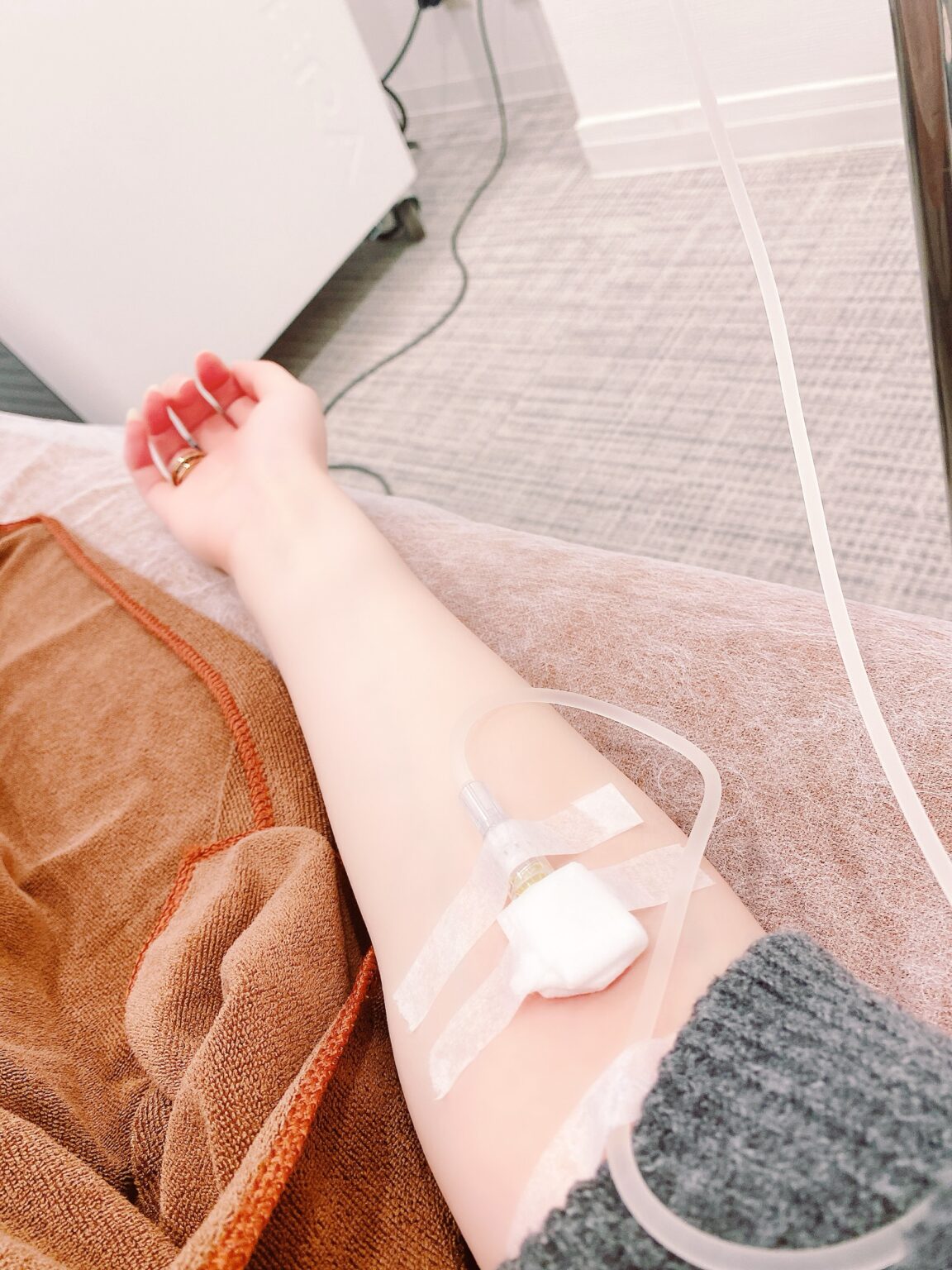 定期メンテ💉◝✩˚ - 新橋 スナック TERESA テレサ